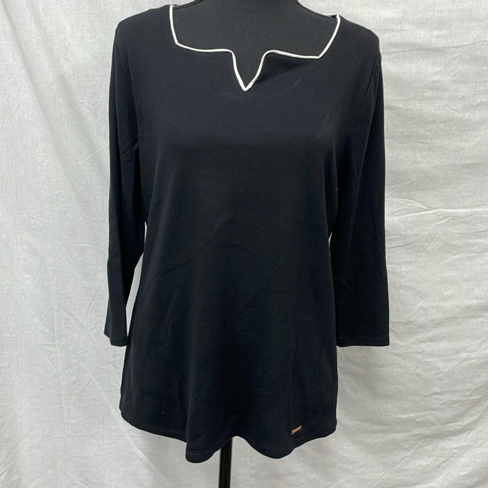 Ellen Tracy black 3/4 length sleeve tee with square v-neck with white ribbing, L